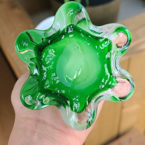 Murano style blown glass flower bud vase - Picture 6 of 6